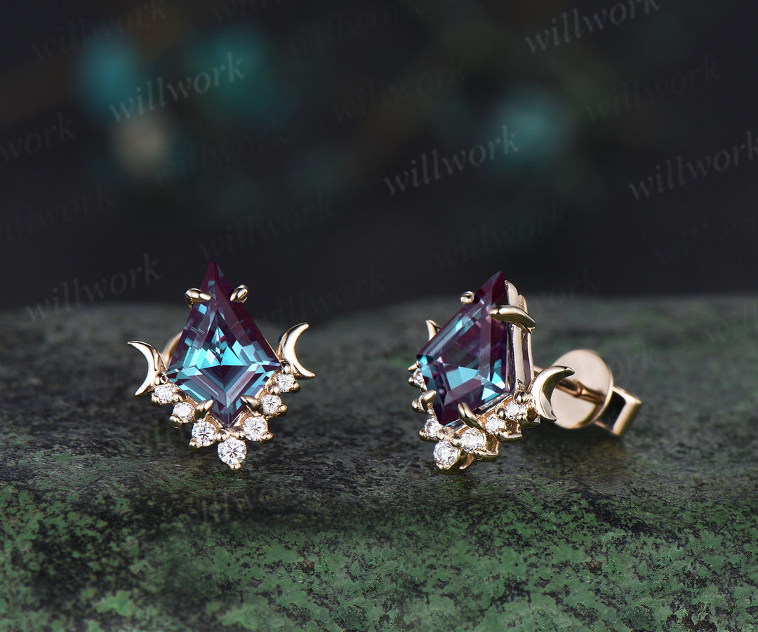 Dainty Kite Cut Alexandrite Stud Earrings Unique diamond Moon Earrings Vintage 14k yellow Gold June Birthstone Alexandrite Pierced Earrings