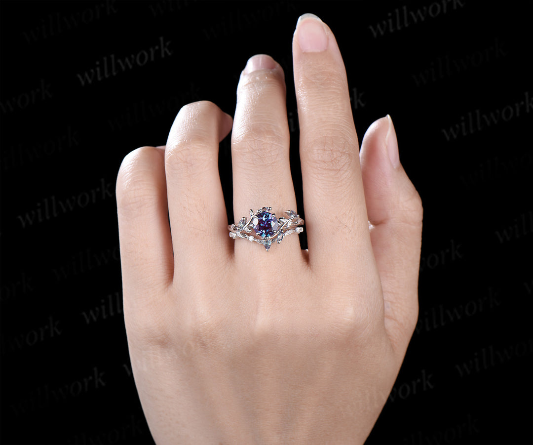 Vintage Round Alexandrite Leaf Bridal Ring Set & Leaf Vine Floral Engraved Alexandrite Men Wedding Ring Enchanted Couple Ring Set