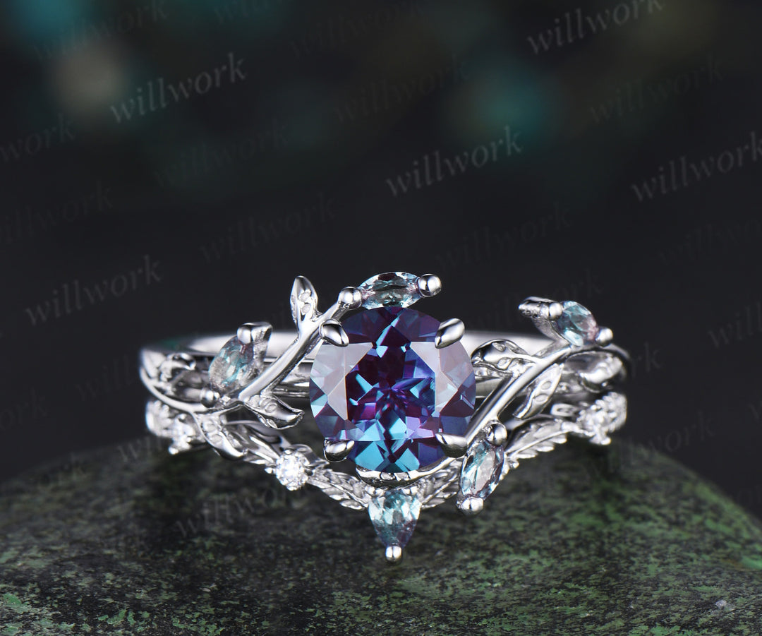 Vintage Round Alexandrite Leaf Bridal Ring Set & Leaf Vine Floral Engraved Alexandrite Men Wedding Ring Enchanted Couple Ring Set