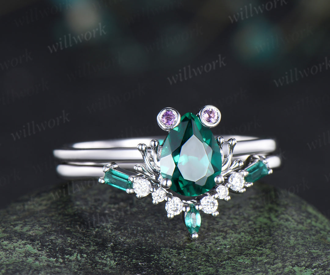 Unique pear emerald engagement ring set frog animal inspired wedding ring baguette emerald moissanite wedding band bridal set