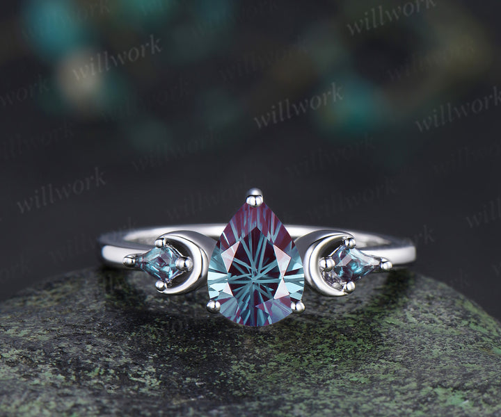 Pear shape firworks cut alexandrite ring set kite cut alexandrite art deco moon ring matching curved band vintage bridal set