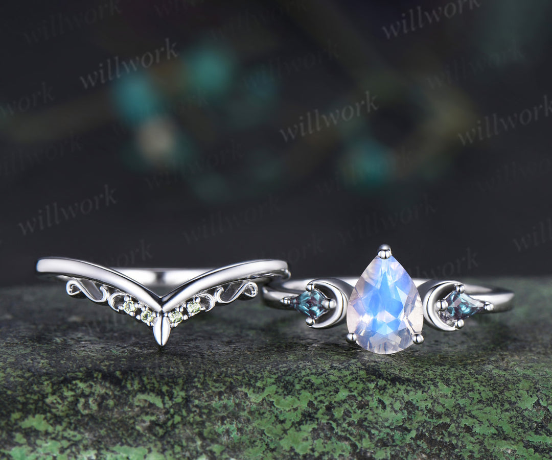 Pear shape moonstone ring set kite cut alexandrite art deco moon ring matching peridot curved band vintage bridal set