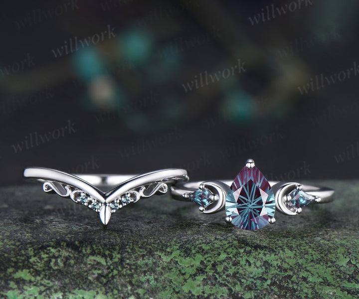 Pear shape firworks cut alexandrite ring set kite cut alexandrite art deco moon ring matching curved band vintage bridal set
