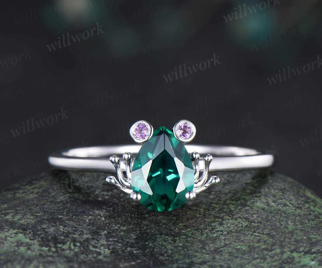 Unique pear emerald engagement ring set frog animal inspired wedding ring baguette emerald moissanite wedding band bridal set