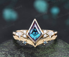 Vintage kite cut alexandrite engagement ring bezel setting seven stone ring leaf alexandrite matching band bridal set