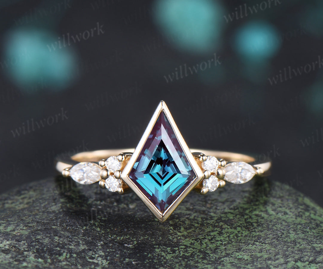 Vintage kite cut alexandrite engagement ring bezel setting seven stone ring leaf alexandrite matching band bridal set