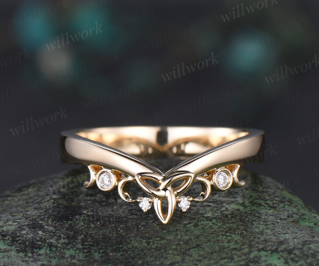 Celtic Knot Diamond Moon Bezel Band