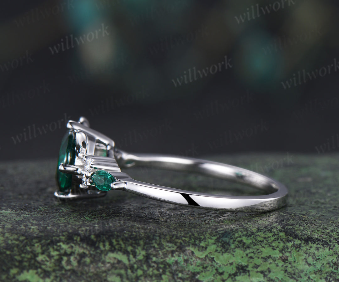 Round cut emerald engagement ring cat shaped ring lovely kitten May birthstone ring unique gifts for her