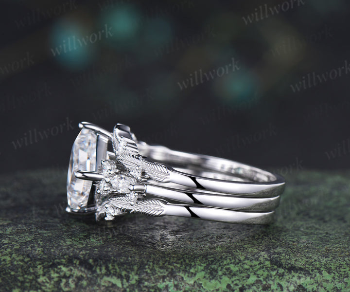 Vintage princess cut Lab grown diamond engagement ring set diamond accent leaf matching ring bridal set