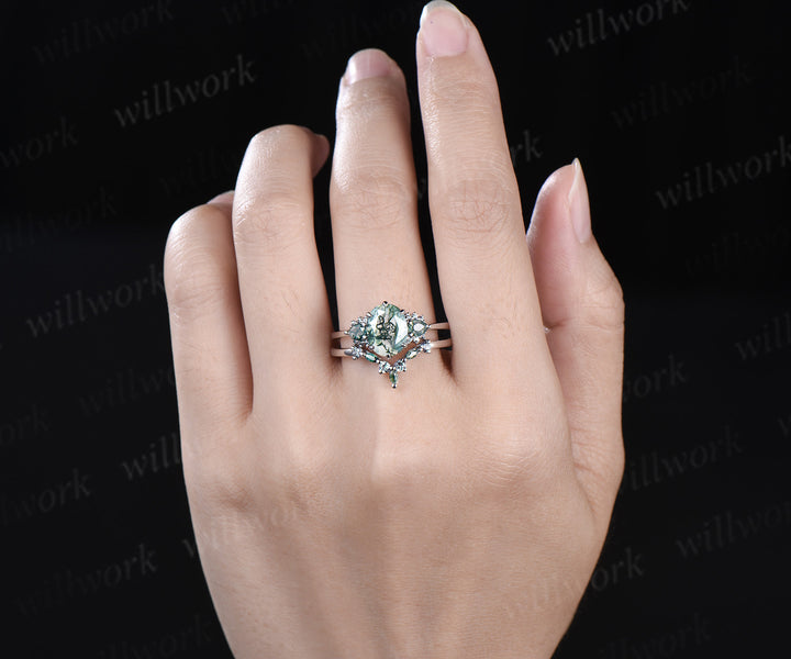 Oval Moss Agate Alexandrite Moss Agate Clusters Ring Set & Baguette Moss Agate Hammered Men Wedding Ring Enchanting Couple Ring Set