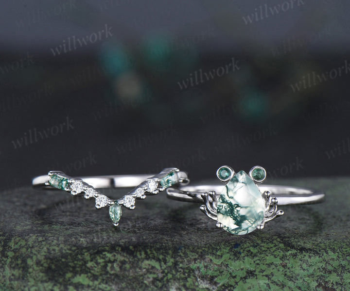 Unique moss agate engagement ring set Frog animal inspired green agate wedding set women pear shaped bridal set anniversary ring for girl