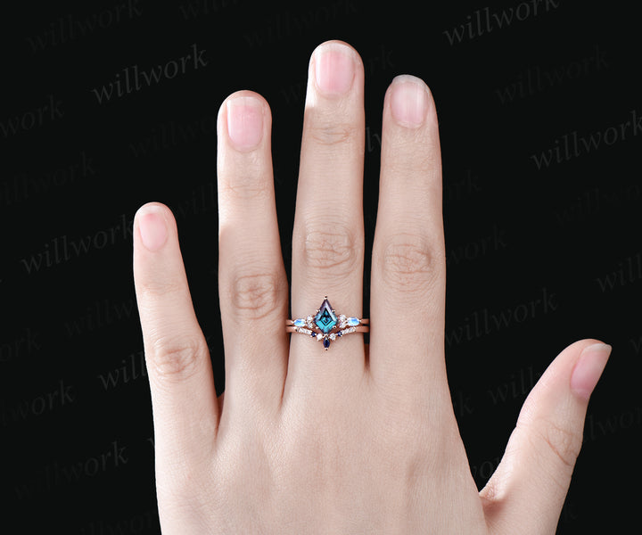 Unique Kite Cut Alexandrite Engagement Ring Set June Birthstone Moonstone Blue Sapphire Moissanite Diamond Ring 14k Rose Gold 2pcs Bridal Ring Set