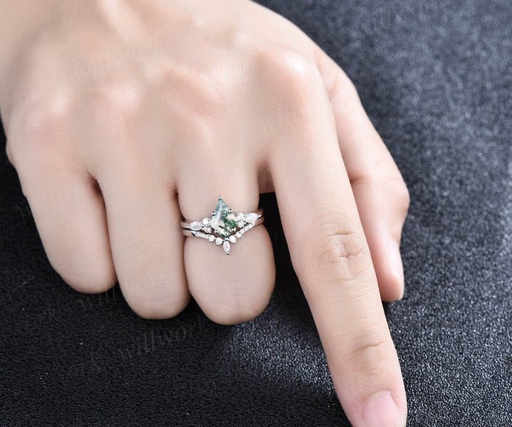 READY TO SHIP: 2PC Kite Cut Moss Agate Engagement Ring Set - Sterling Silver - Ring Size: 11 US