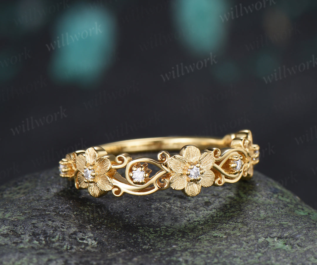 Vintage Floral Wedding Ring Filigree Diamond Accent Stacking Ring Dainty Flower Ring for Women