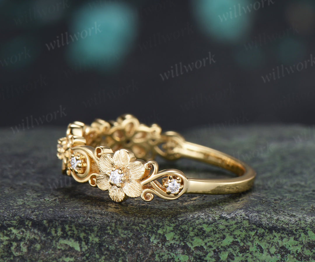 Vintage Floral Wedding Ring Filigree Diamond Accent Stacking Ring Dainty Flower Ring for Women
