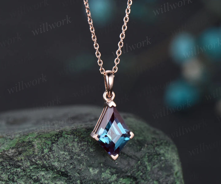 Kite alexandrite necklace solid 14k 18k rose gold vintage unique Personalized pendant for women her gemstone anniversary bridal gift mother