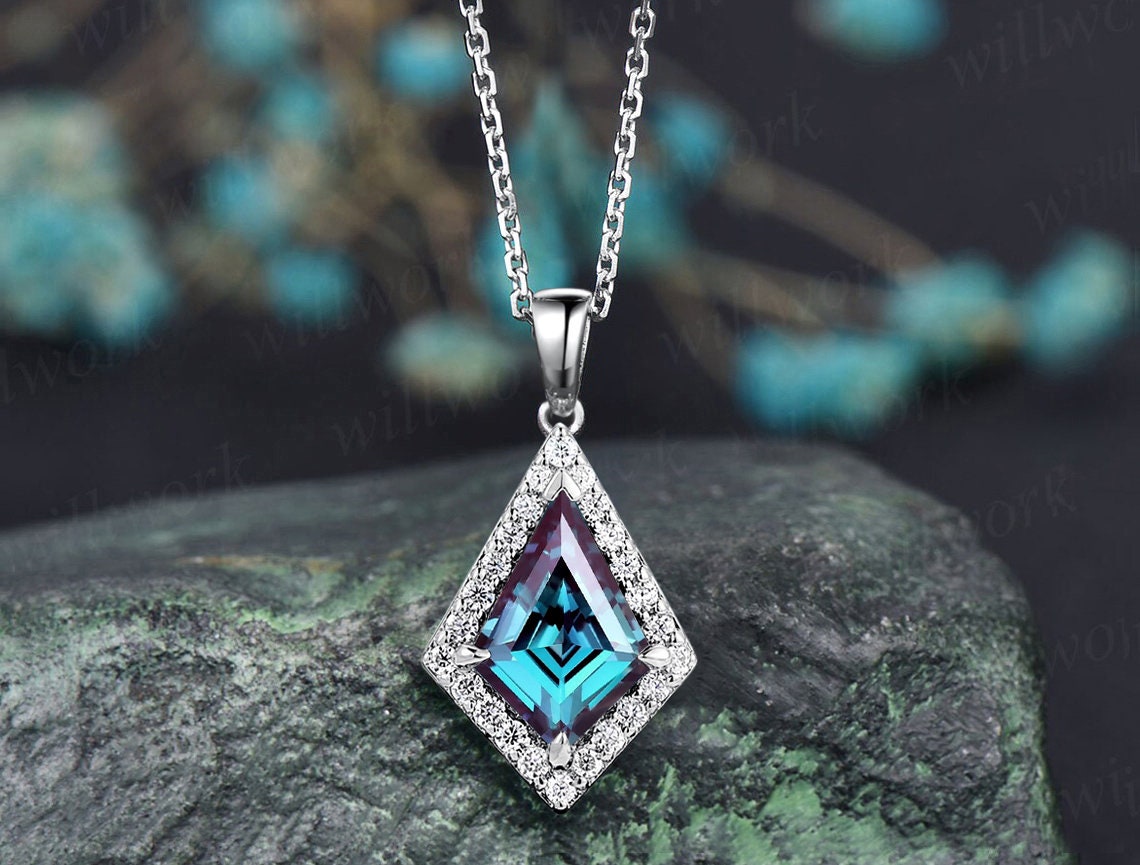 ピアス　No.5547 Vintage kite cut Alexandrite necklace 14k rose gold June