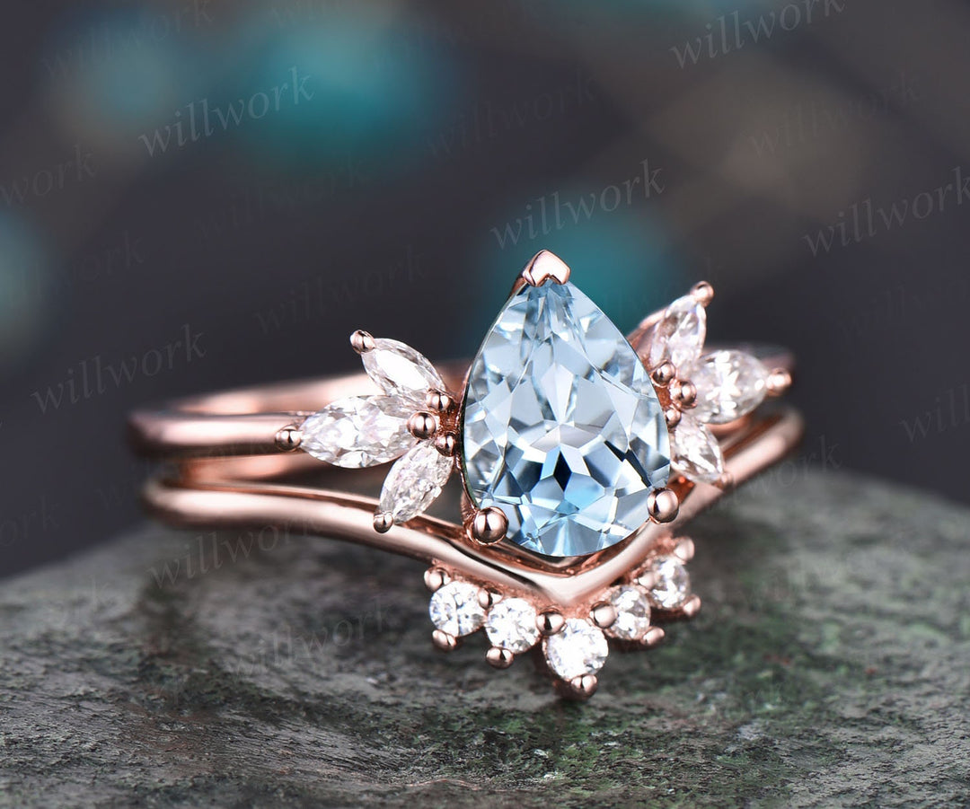 Custom ring-accent stone diamonds-2pc set-18k yellow gold- size 6