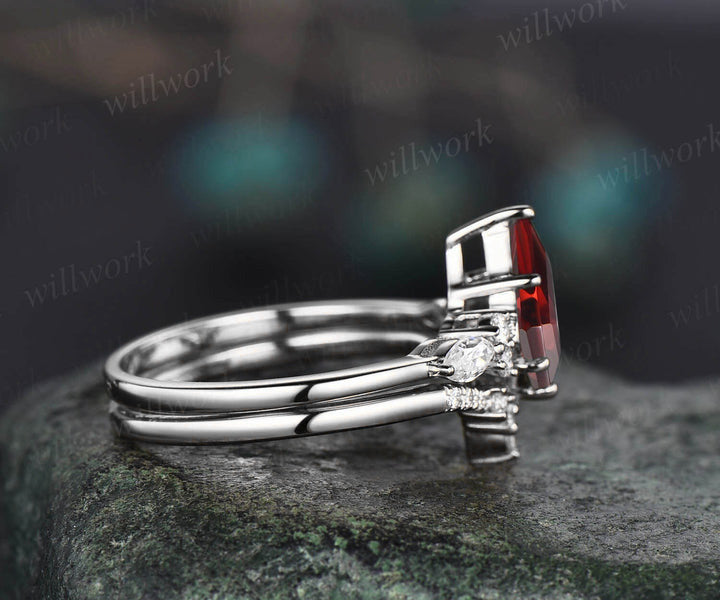 READY TO SHIP: 2PC Kite Red Garnet Engagement Ring Set - Sterling Silver - Ring Size:7 US