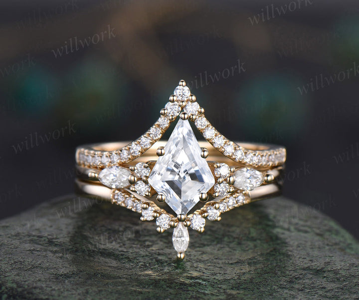 READY TO SHIP: Kite Cut Moissanite Engagement Ring Set -- 10k Rose Gold -- Ring Size: 8.5 US