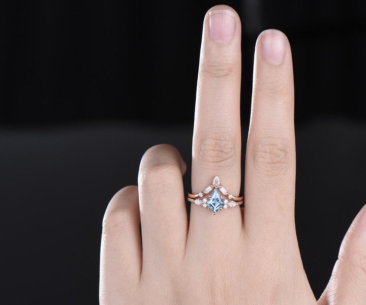 Kite cut aquamarine ring vintage rose gold 6 prong unique engagement ring set women Baguette moissanite stacking bridal ring set gemstone