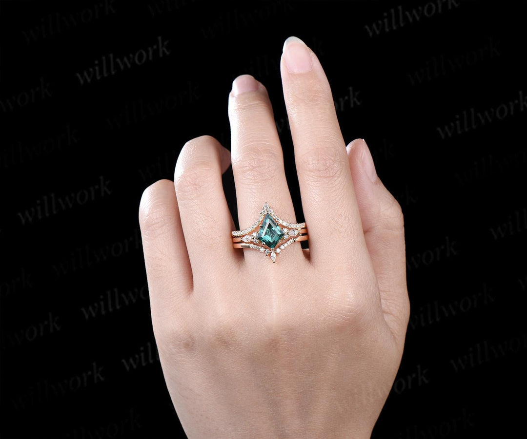 8x11mm kite cut green moissanite ring vintage unique engagement ring set solid 14k yellow gold art deco retro promise wedding ring set women