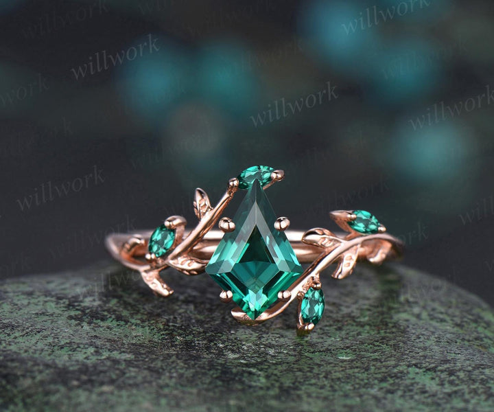 Vintage kite cut green emerald engagement ring set solid 14k yellow gold cluster leaf nature inspired moissanite bridal ring set women gift