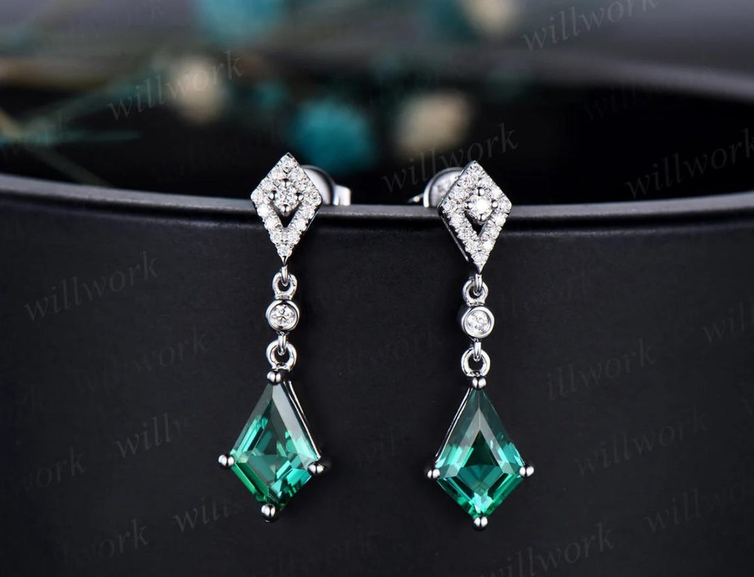Kite cut green emerald earrings necklace set solid 14k white gold bezel halo moissanite unique pendant for Women anniversary gift