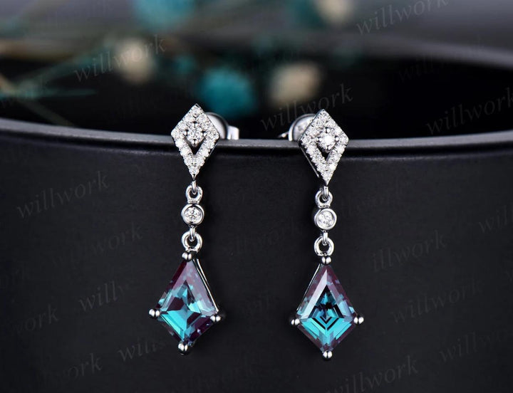 Vintage Kite cut alexandrite earrings necklace set solid 9k 14k white gold bezel halo moissanite unique pendant Women anniversary gift