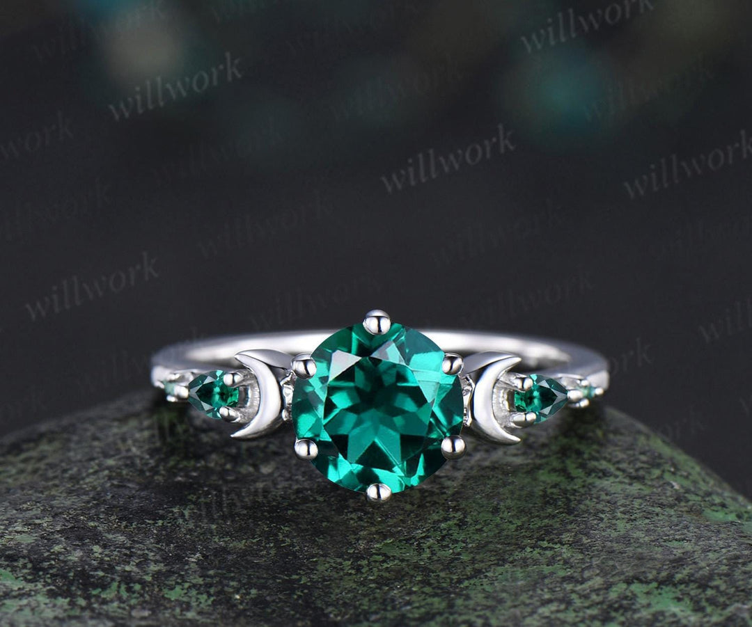 Round cut green emerald ring vintage 18k white gold moon five stone unique engagement ring emerald bezel sun star ring jewelry