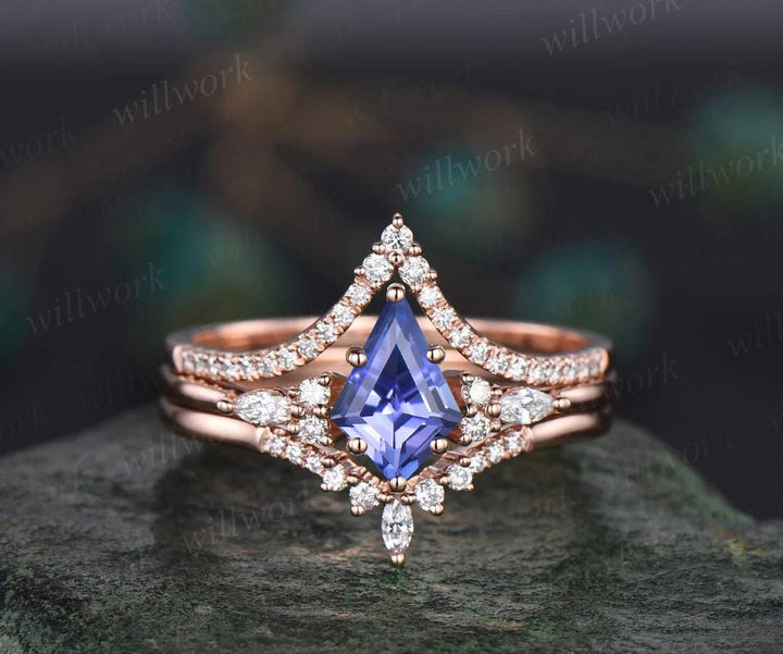 Kite cut natural tanzanite engagement ring set 14k rose gold marquise cut diamond ring women unique bridal wedding ring set gift