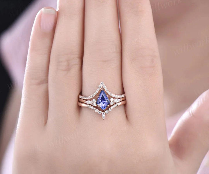 Kite cut natural tanzanite engagement ring set 14k rose gold marquise cut diamond ring women unique bridal wedding ring set gift