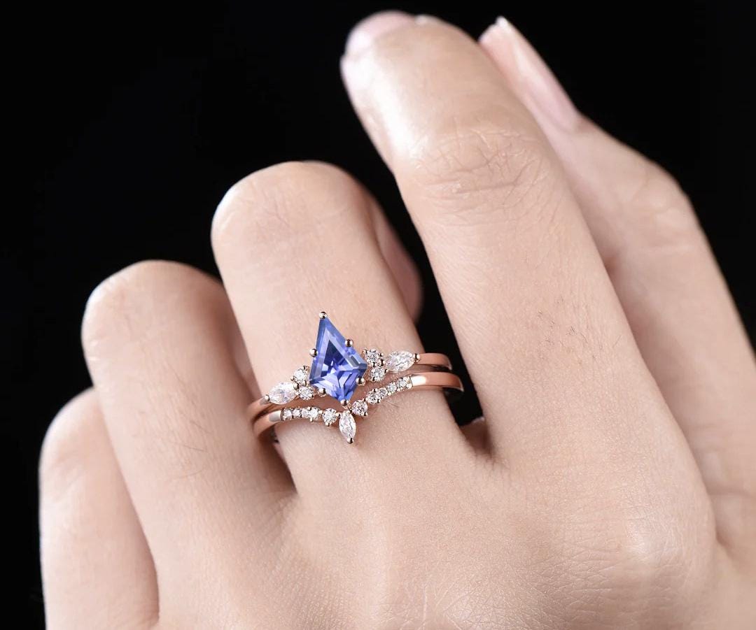 Kite cut natural tanzanite engagement ring set 14k rose gold marquise cut diamond ring women unique bridal wedding ring set gift