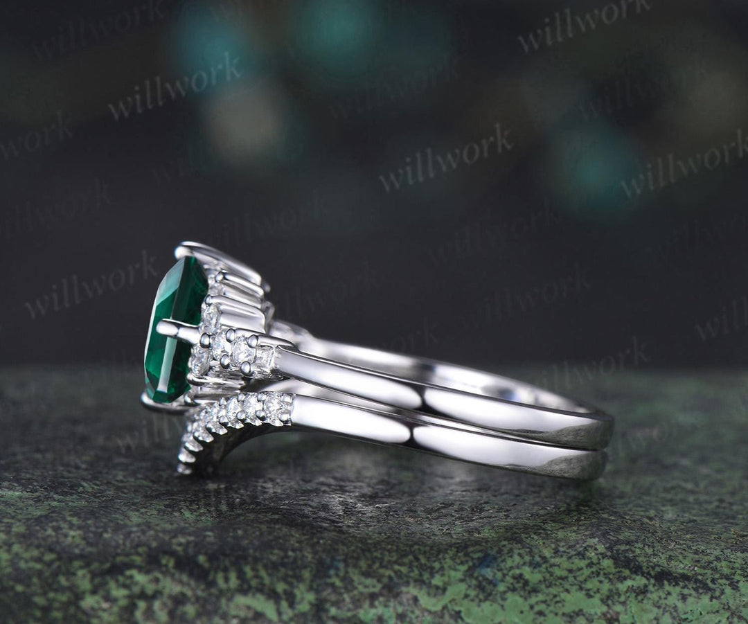 Princess cut red green emerald engagement ring cluster diamond wedding ring set women May birthstone