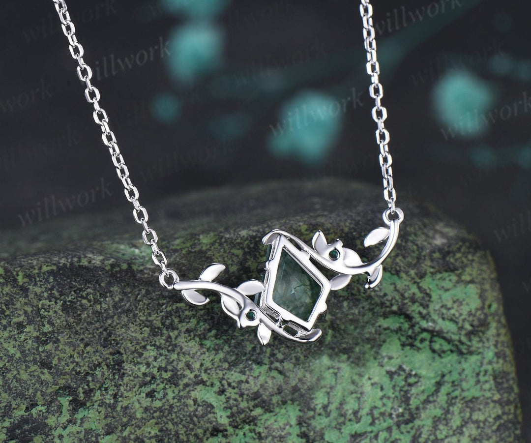 Kite green moss agate necklace vintage twisted leaf nature inspired three stone emerald unique pendant women anniversary bridal gift mother