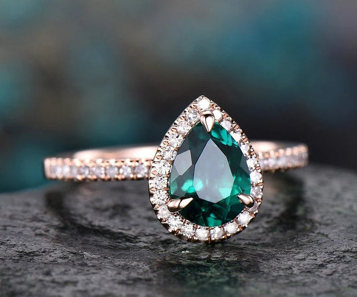 Green emerald engagement ring set rose gold emerald ring vintage diamond halo ring May birthstone ring 2pcs wedding ring set promise ring