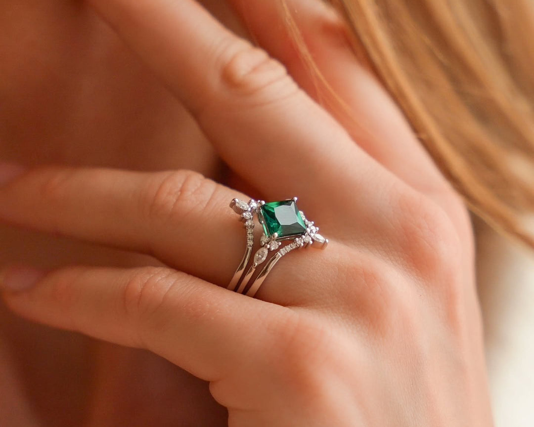 Vintage princess cut emerald ring gold unique emerald engagement ring set 14k rose gold art deco engagement ring moissanite bridal set women
