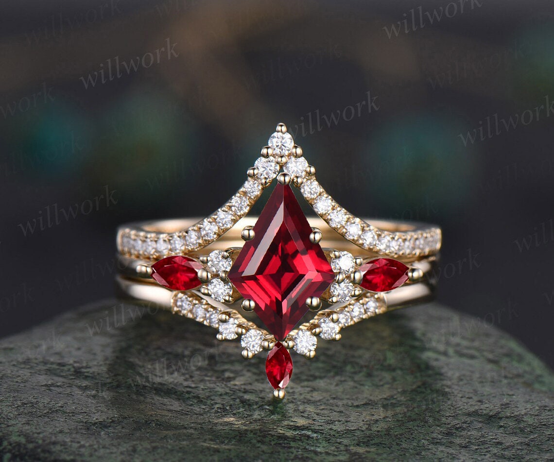 Art gems Women's Natural Ruby Diamond Ring at Rs 25999 in Jaipur | ID:  25882560797