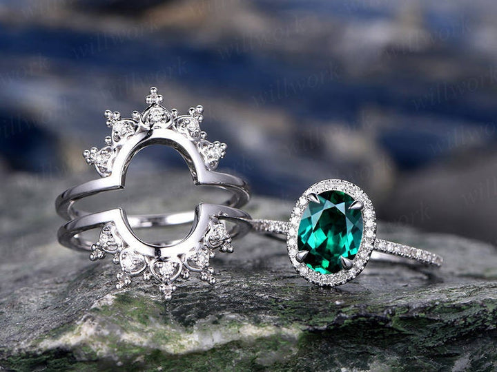 Emerald wedding bridal set emerald engagement ring set solid 14k white rose gold diamond halo crown unique vintage matching wedding ring set