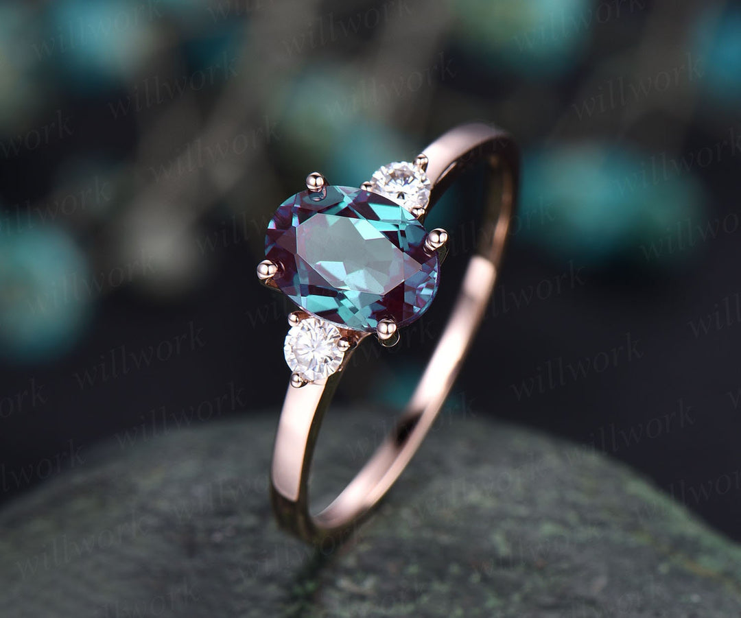 6x8mm oval cut Alexandrite ring Lab treated Alexandrite engagement ring solid 14k rose gold moissanite wedding ring unique jewelry