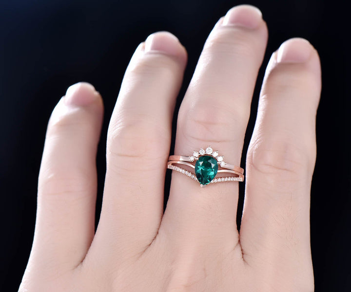 Vintage unique engagement ring 2pcs 6x8mm emerald engagement ring set 14k rose gold split shank diamond moissanite band May birthstone ring