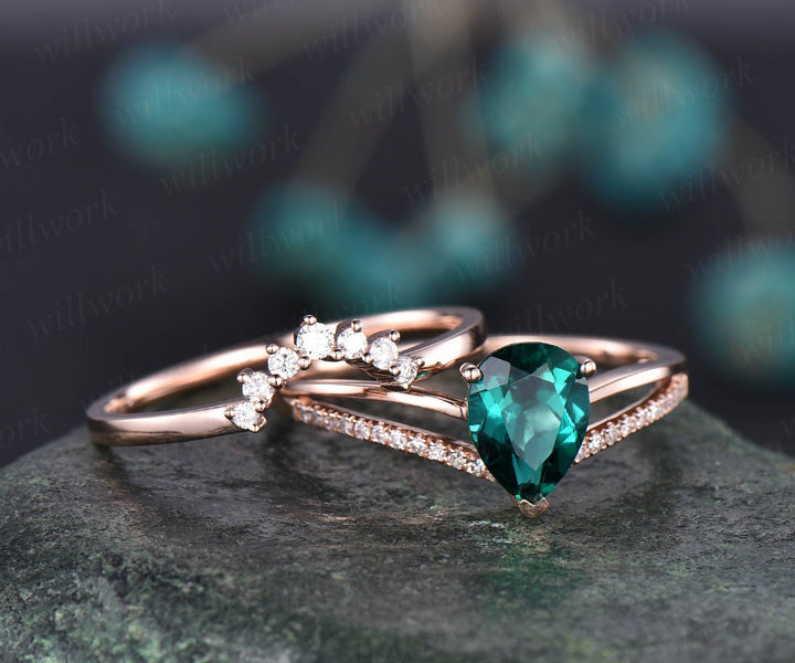 Vintage unique engagement ring 2pcs 6x8mm emerald engagement ring set 14k rose gold split shank diamond moissanite band May birthstone ring