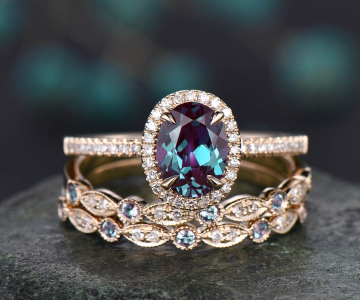 Vintage Unique oval cut Alexandrite engagement ring set rose gold ring set halo diamond ring set art deco bridal wedding ring set for women