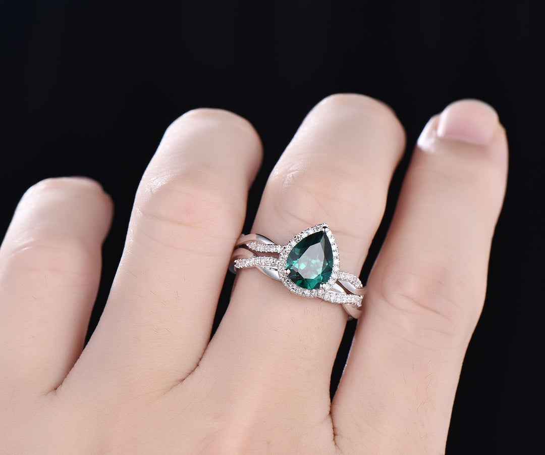 2pcs pear shaped emerald engagement ring set 14k rose gold emerald ring vintage full eternity diamond ring May birthstone ring bridal set