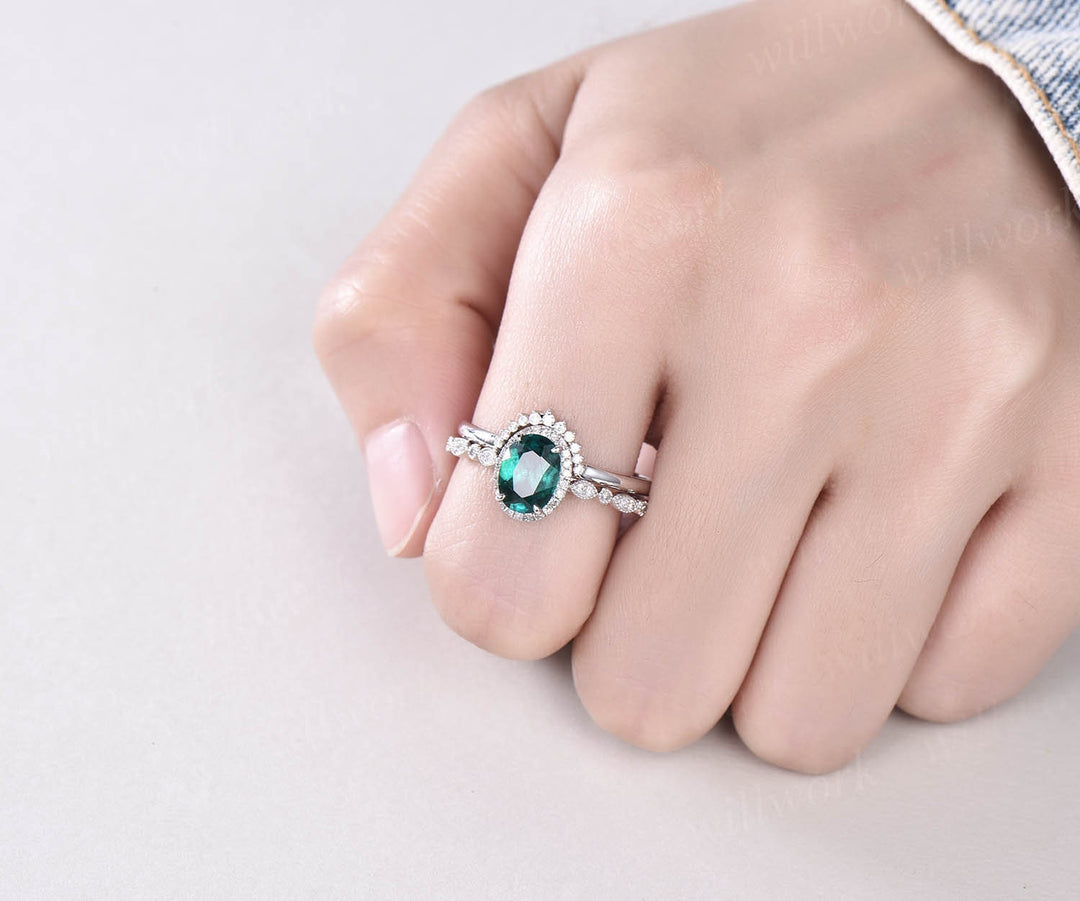 2pcs emerald bridal ring set green emerald engagement ring set rose gold marquise diamond halo ring moissanite crown wedding ring band gift