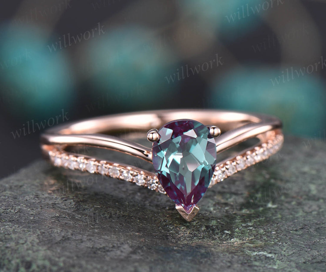 5x7mm Pear Lab treated Alexandrite engagement ring rose gold diamond split shank stacking ring vintage engagement ring June birthstone ring