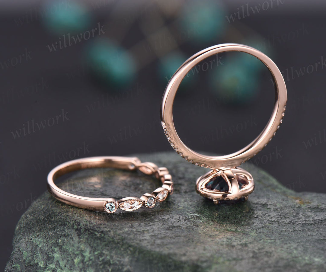 Round cut Alexandrite engagement ring set diamond halo ring Alexandrite wedding band rose gold ring women bridal set color change stone ring