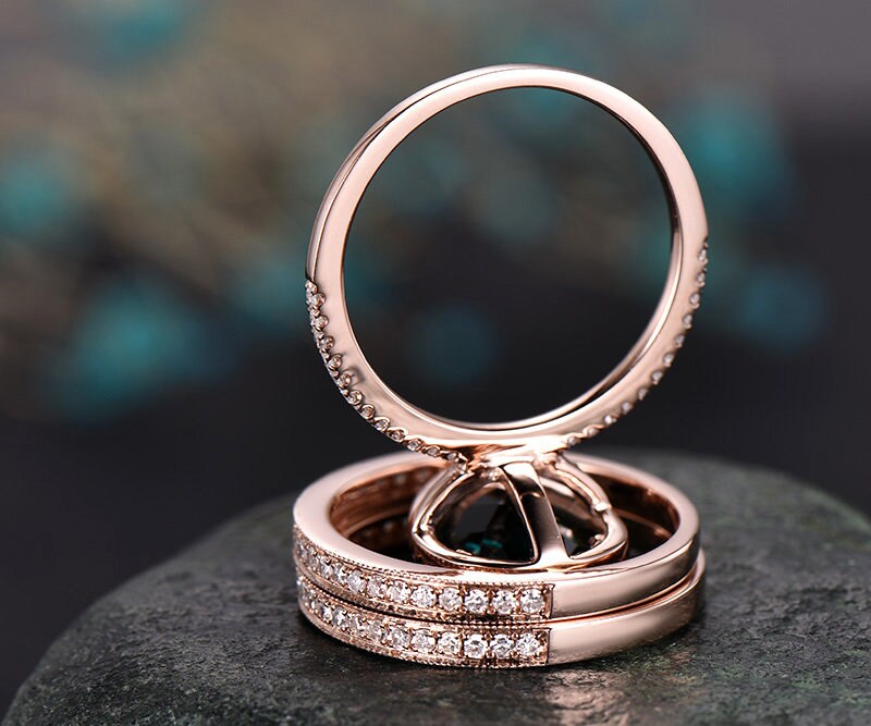 Vintage pear shaped Alexandrite ring set unique Alexandrite engagement ring set rose gold Milgrain diamond halo ring wedding ring set women