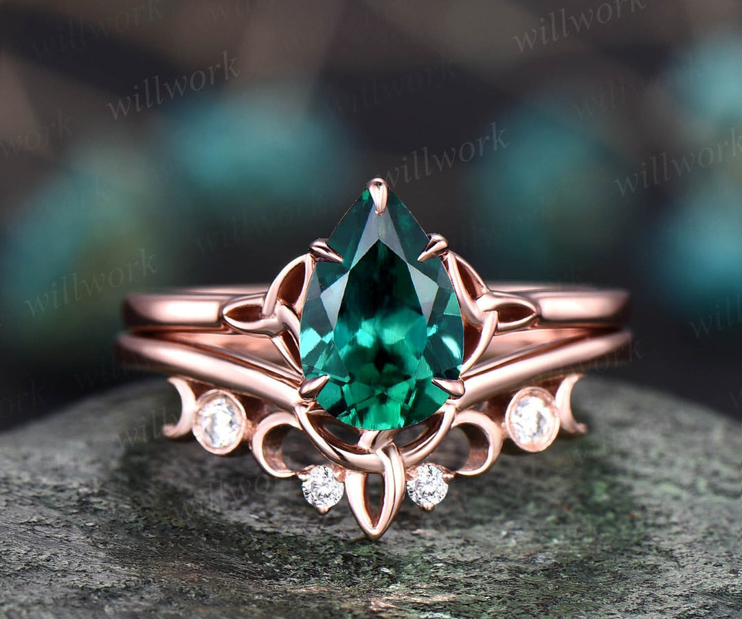 Pear shaped emerald engagement ring set rose gold solitaire unique vintage engagement ring emerald ring for women promise wedding ring set