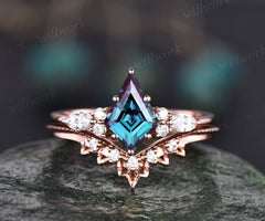 Vintage Alexandrite engagement ring set rose gold kite cut ring art deco moissanite ring for women unique engagement ring wedding ring set